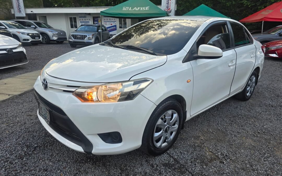 Toyota Yaris 2015